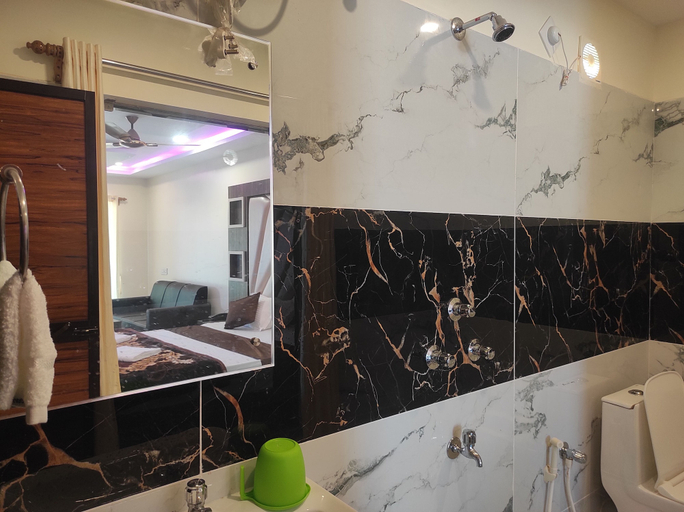 Bathroom 3, New Annapurna Plaza, Purba Medinipur