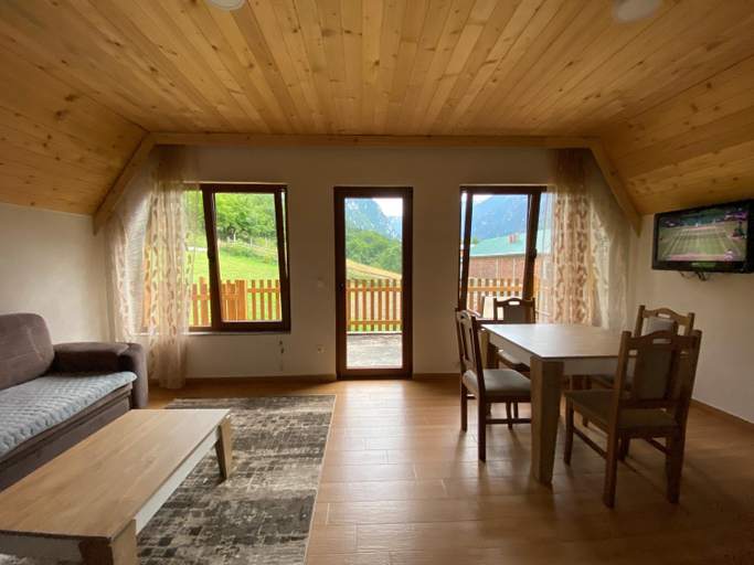 Others 3, Villa Dardania, Peć