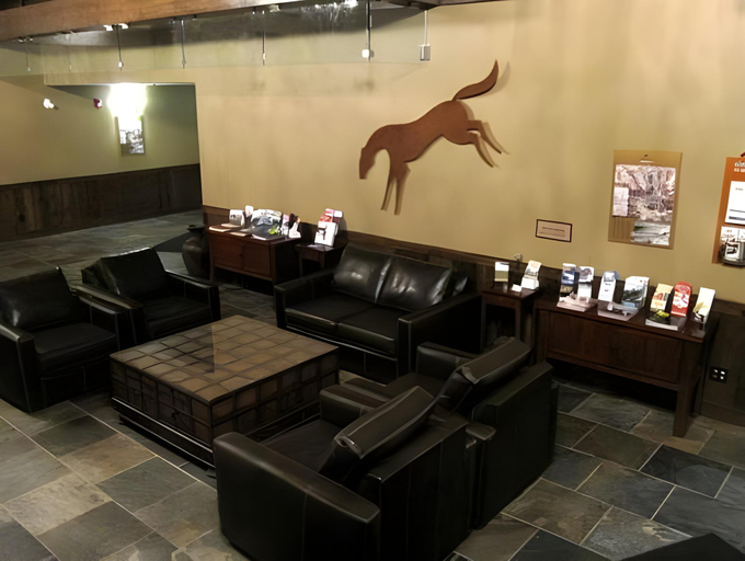 Others 5, GLACIER MOUNTAINEER LODGE, Columbia-Shuswap