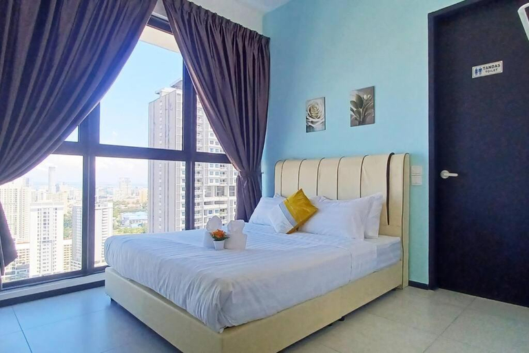 Bedroom 3, Stylish Urban Suite Penang - with infinite pool, Pulau Penang