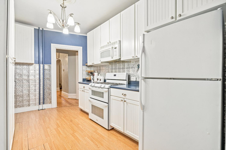 Others 3, Cozy Stay in Pittsburgh, Allegheny