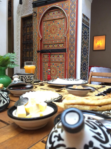 Food & Drinks 5, Dar7 Louyat, Fès