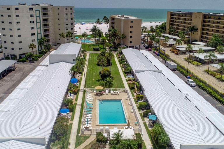 Exterior & Views 2, Jamaica Royale Beach Waves, Sarasota