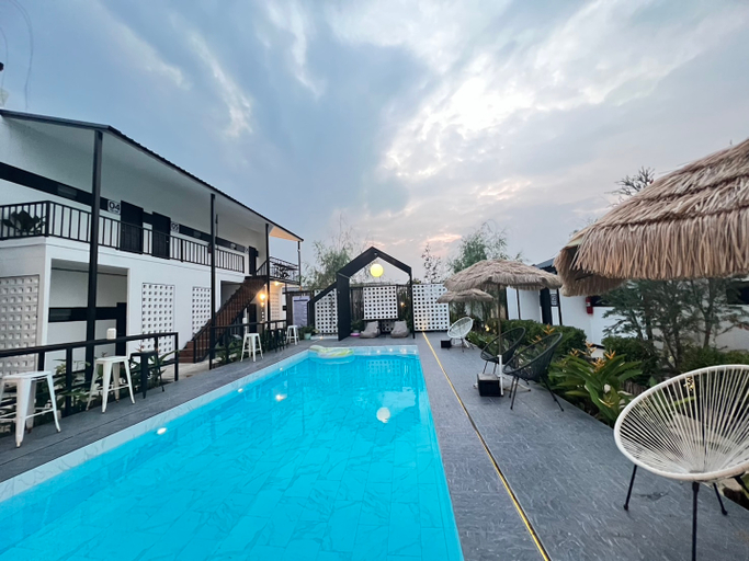 Sport & Beauty 5, Penguin Villa Resort & Bistro, Muang Ratchaburi