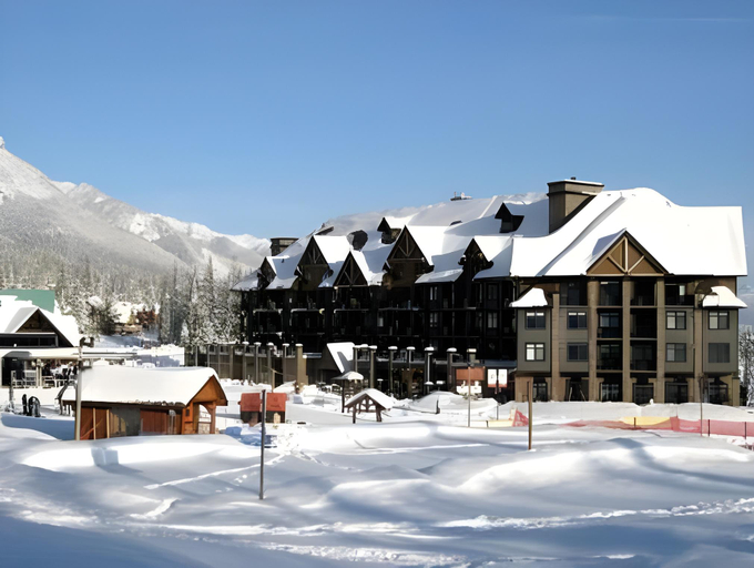 Exterior & Views 1, GLACIER MOUNTAINEER LODGE, Columbia-Shuswap