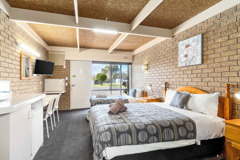 Bedroom 4, Baronga Motor Inn, Colac-Otway - Colac
