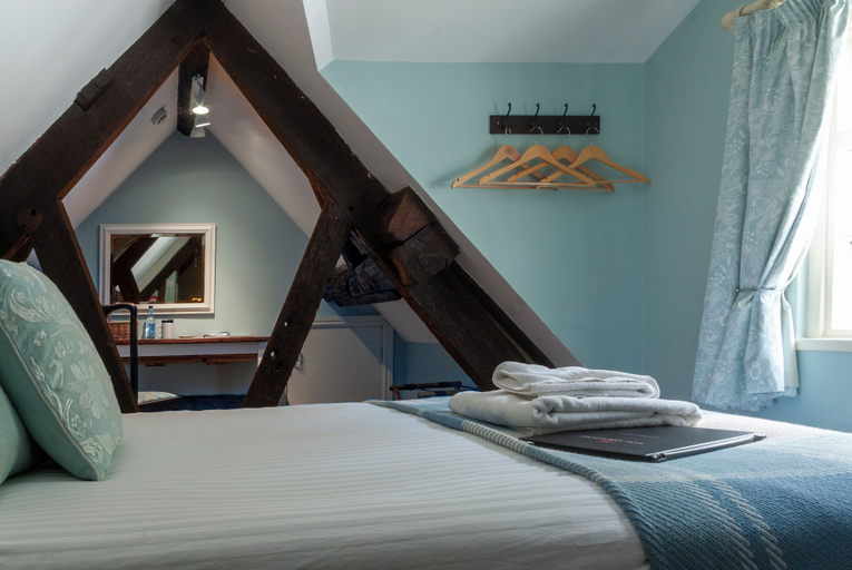 Bedroom 3, The Dragon Hotel, Powys