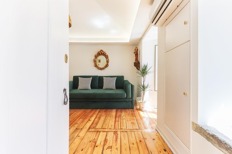 Others 3, Castelo Premium Duplex, Lisbon