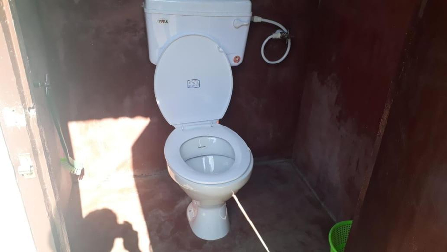 Bathroom 2, Vamoose Sunakhari, Darjiling