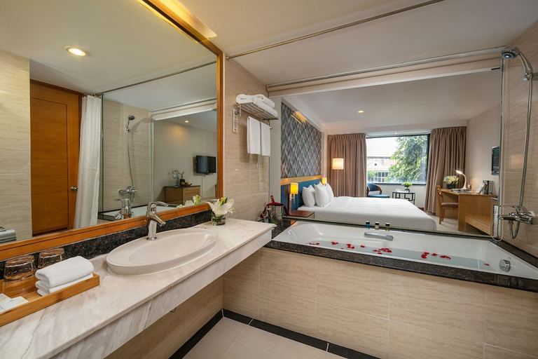 Bathroom 5, La Casa Hanoi Hotel, Hai Bà Trưng