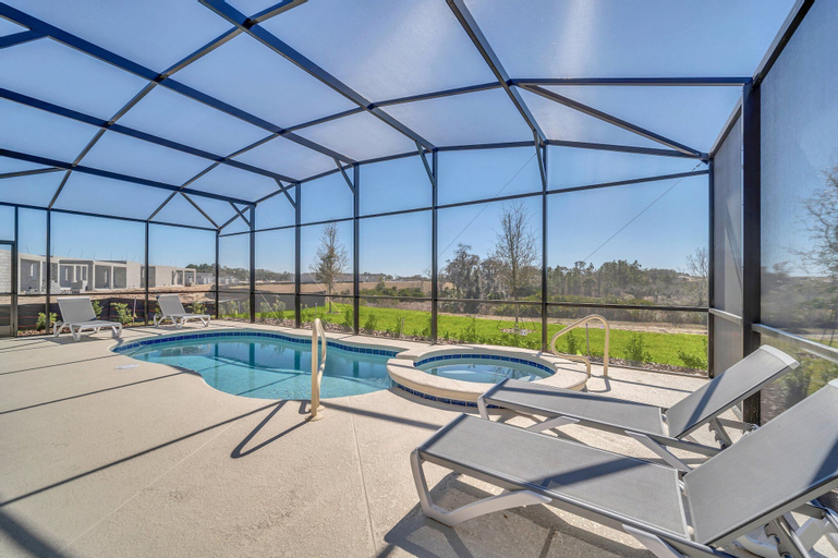 7655 Oakmoss Loop, Polk