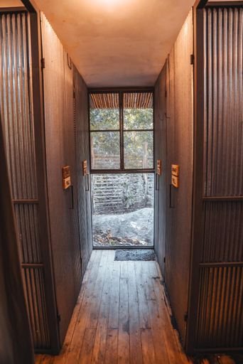 Bathroom 2, Warehouse Hostel , Ko Phangan