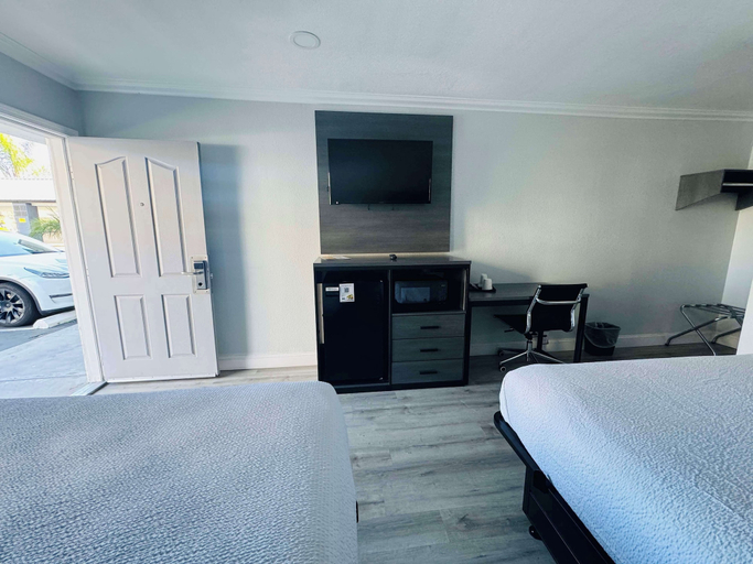 Bedroom 3, SureStay by Best Western Fresno Central, Fresno