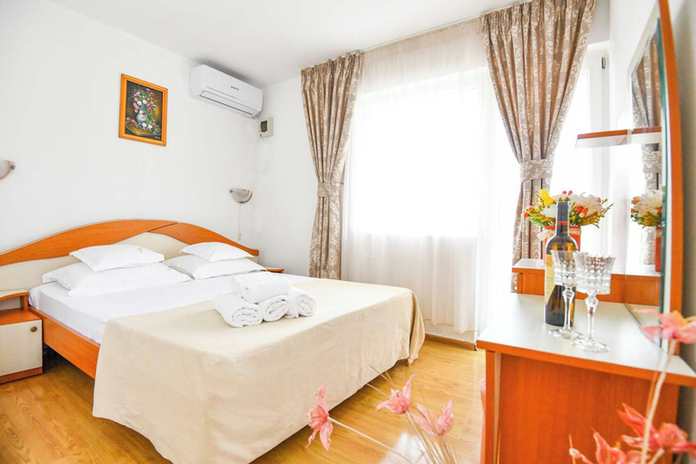 Bedroom 3, Complex Tismana All Inclusive, Mangalia