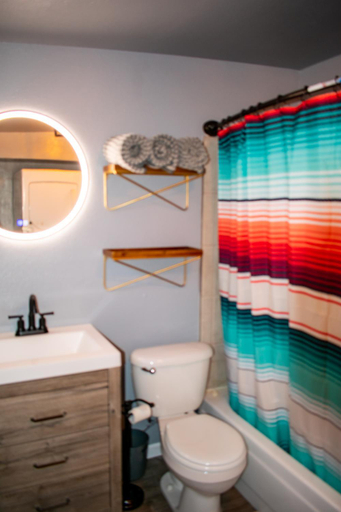 Bathroom 5, The Three Keys duplex, Coconino