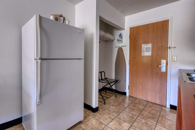 Others 5, All Towne Suites, Pulaski