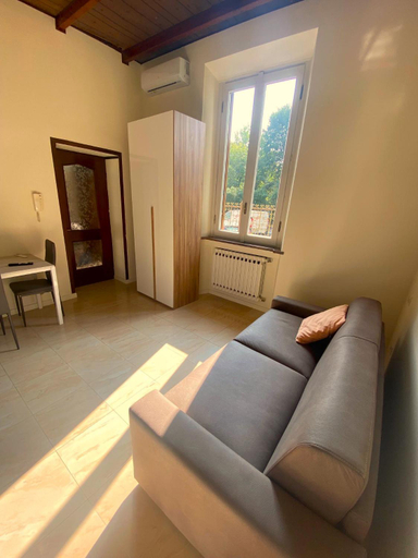 Others 2, Apartment in Villa Milano, Milano