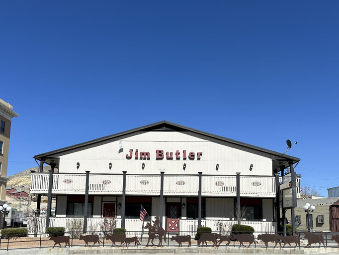 Exterior & Views 2, Jim Butler Inn & Suites, Nye