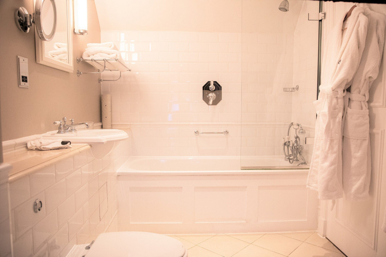 Bathroom 5, Ellenborough Park, Gloucestershire