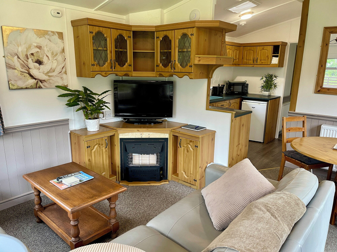 Others 5, Celtic Lodges, Highland