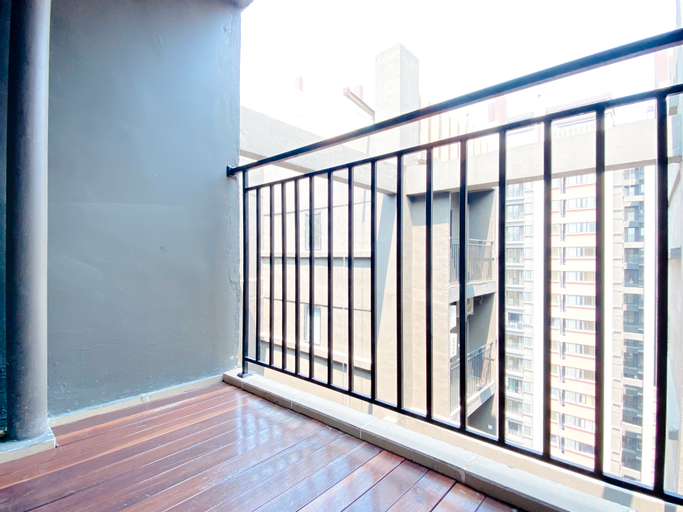 Exterior & Views 4, Best Modern 2BR at Meikarta Apartment By Travelio, Cikarang
