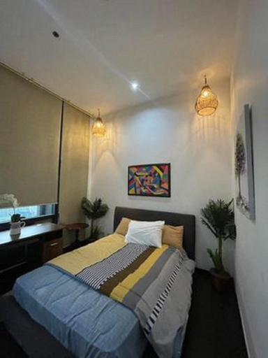 Bedroom 2, Cozy & Spacious 2BR Penthouse in Makati, Makati City