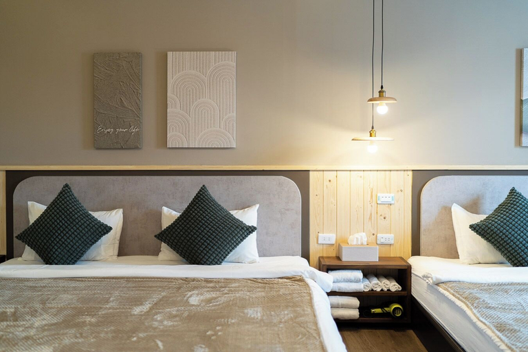 Bedroom 2, Jinyou Hotel, Taitung