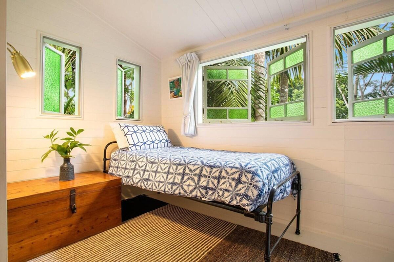 Others 5, Coco's Cottage, Byron
