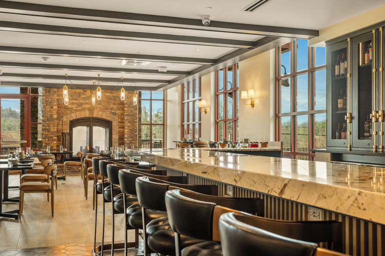Food & Drinks 5, The Embers Hotel, Watauga