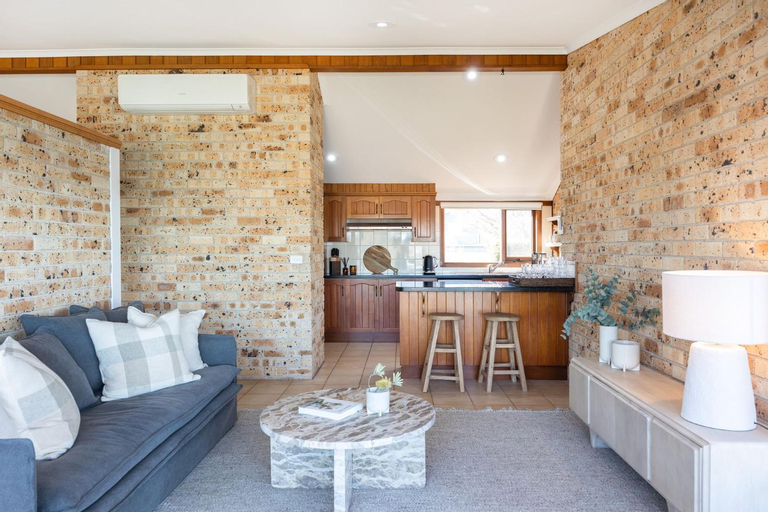 Others 4, Vista del Mare, Shoalhaven - Pt B