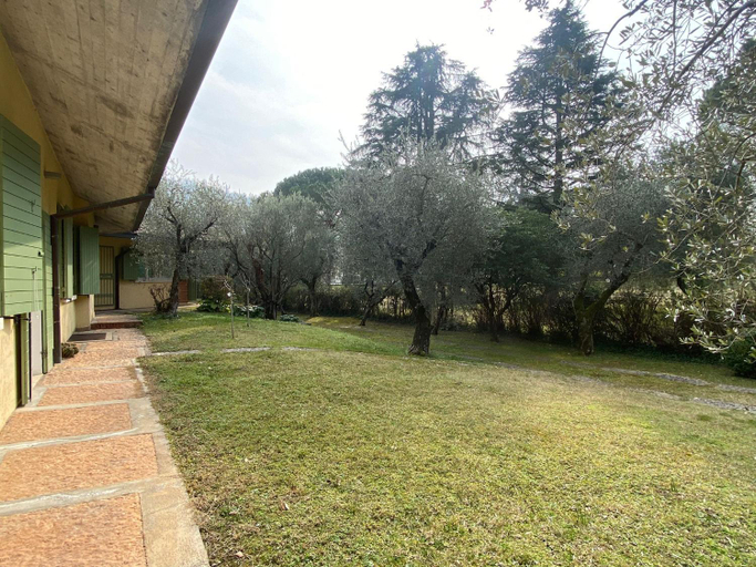 Others 3, Villa Sweet Flower - with Private Pool and Garden, Brescia