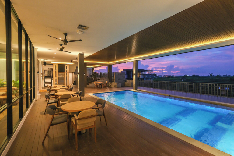 Swimming Pool 26