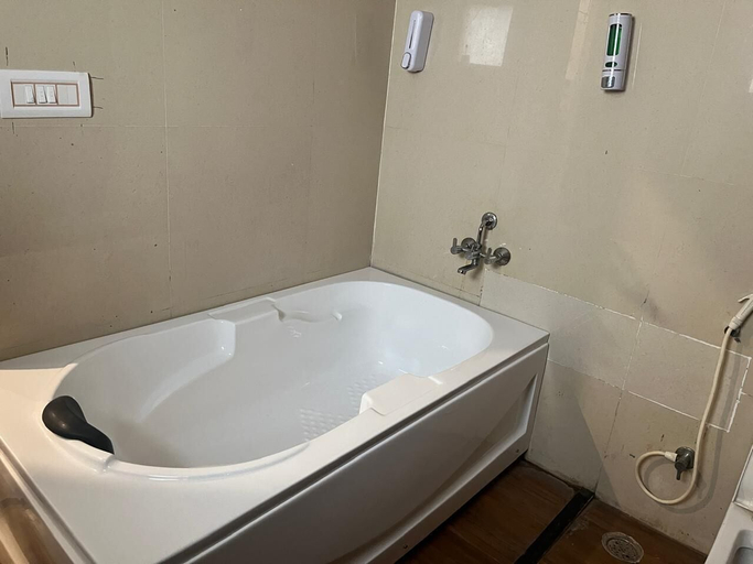 Bathroom 3, Vista business suites and banquet By NBS, Gautam Buddha Nagar