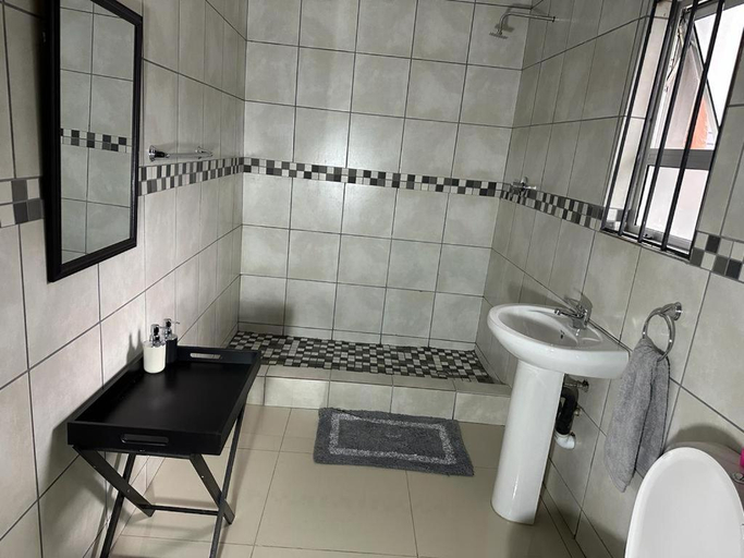 Others 3, The Hide in Roodepoort, City of Johannesburg