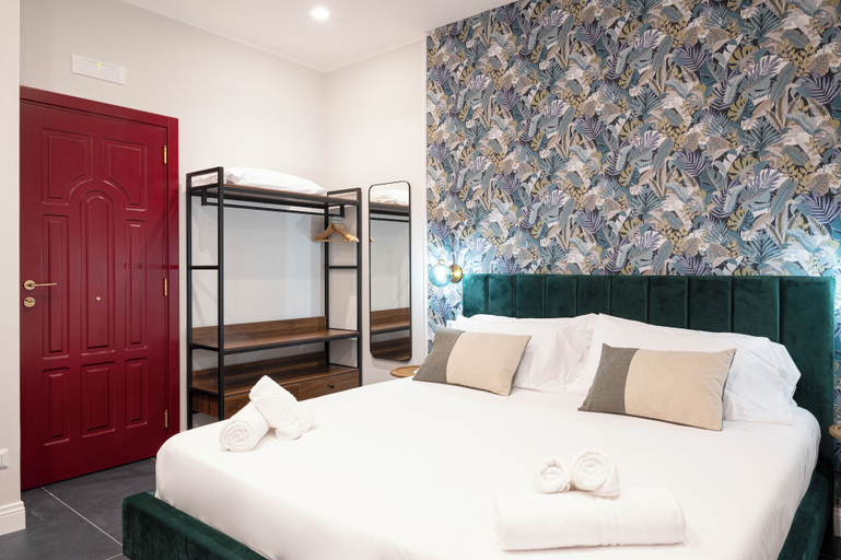 Bedroom 4, Porta Cerasa, Napoli