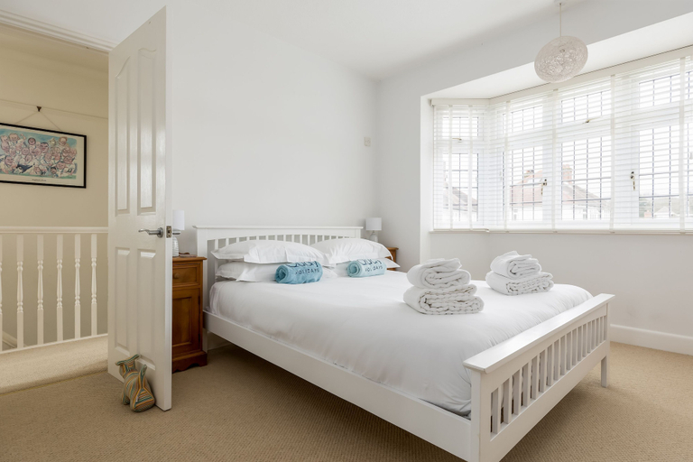 Bedroom 4, Pebbles, Poole