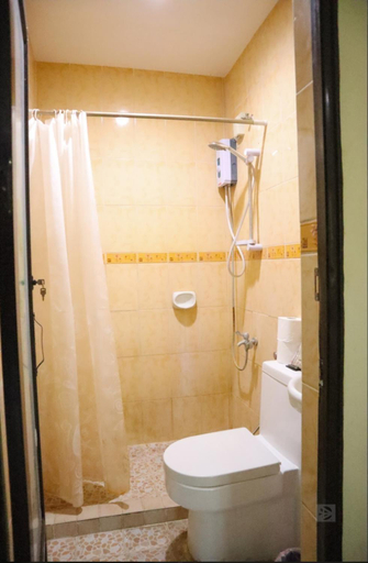 Bathroom 3, Hidaway Pundaquit Zambales, San Antonio