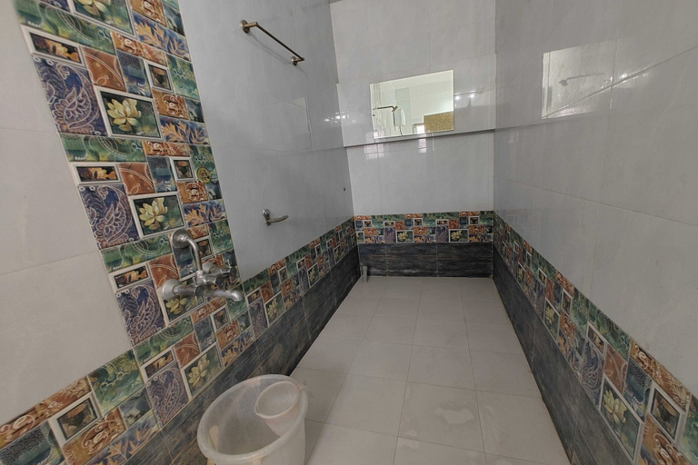 Bathroom 4, Hotel Blue Heaven, Satara