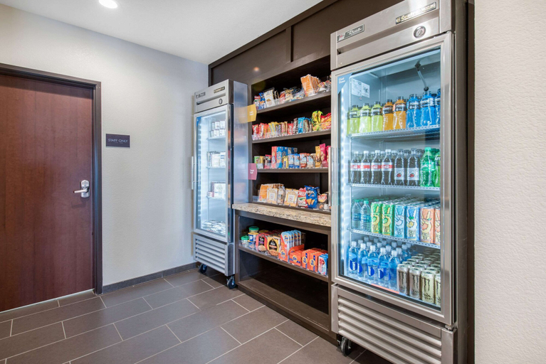Food & Drinks 5, Comfort Suites Denver International Airport, Denver