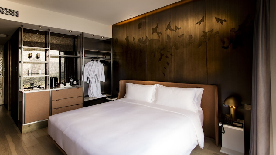 Bedroom 3, YOHO Hollywood Roosevelt Hotel, Macao