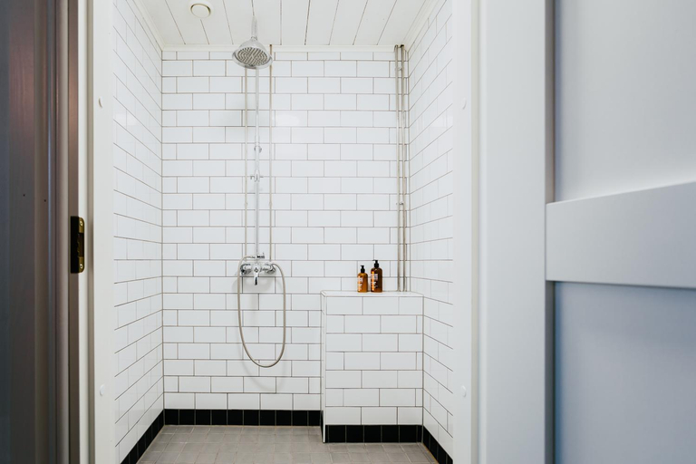 Bathroom 3, Salaisen Puutarhan Majatalo, Southern Ostrobothnia