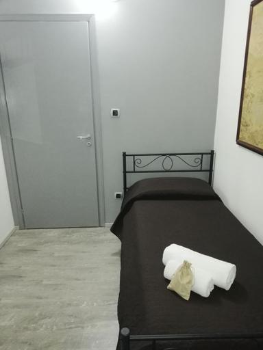 Others 5, Casa Di Giorgio - Fronte Spiaggia, Vibo Valentia