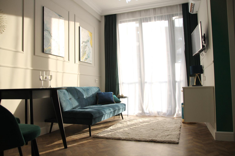 Others 4, Krtsanisi apartment with pool, Tbilisi