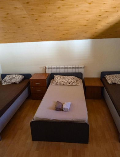 Others 3, Villa Natalija