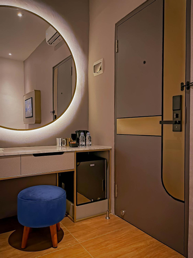 Bathroom 17