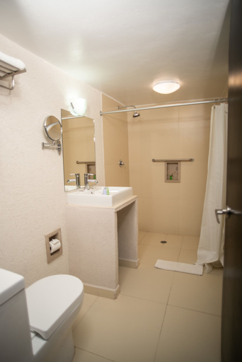 Bathroom 4, Hotel Ha, Río Blanco