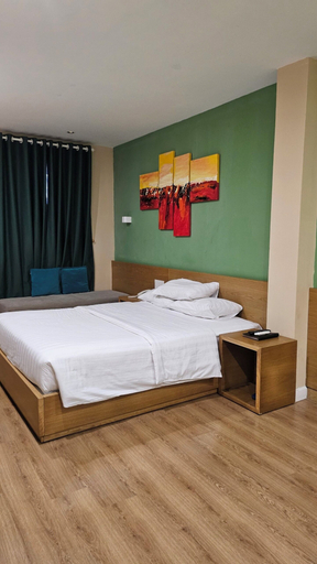 Bedroom 8