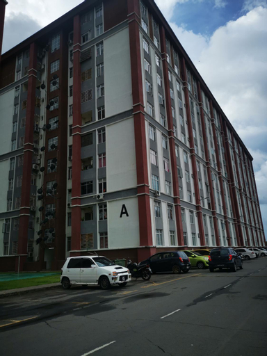 Exterior & Views 1, Putatan Platinum Apartment with Pool, Putatan