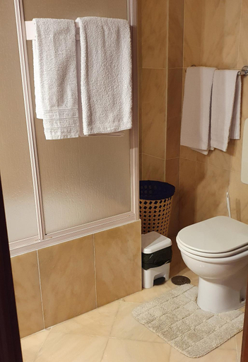 Bathroom 3, Casa Felicidade, Lagos