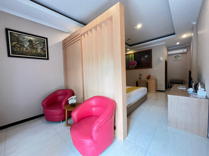 Hotel New Merdeka Pati - Tap to explore photos